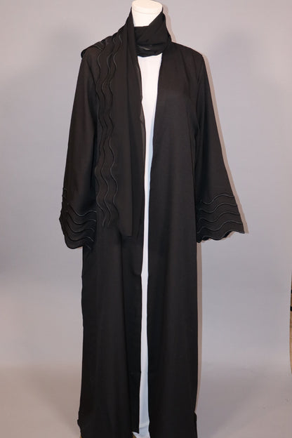 Wavy-Trim Abaya