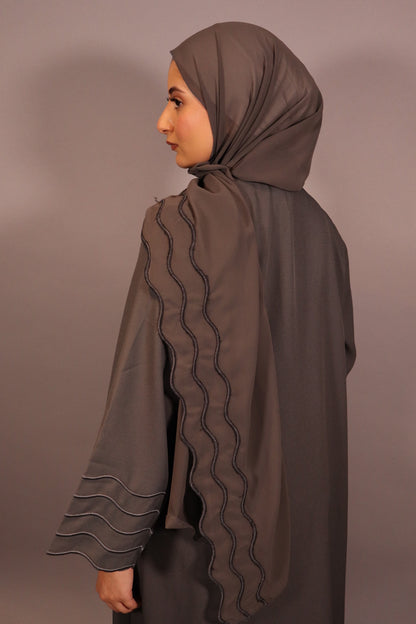 Wavy-Trim Abaya